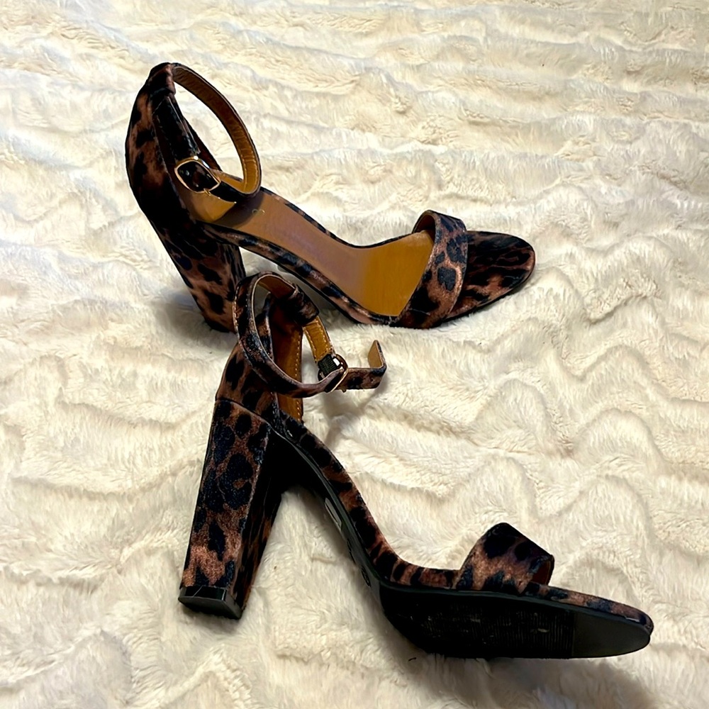 Leopard Print High Heels Women’s Size 8.5